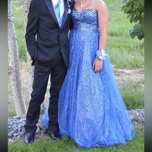 Gorgeous blue sequin formal dress